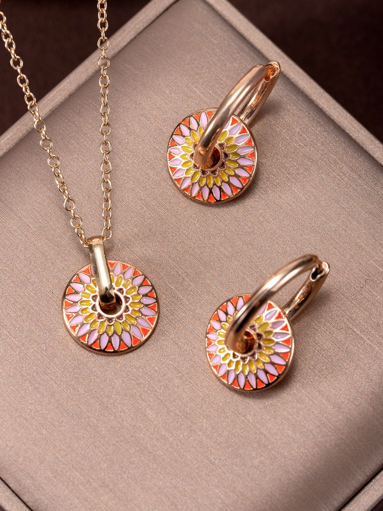 Fashionable Round Hand-painted Colorful Jewelry Set
