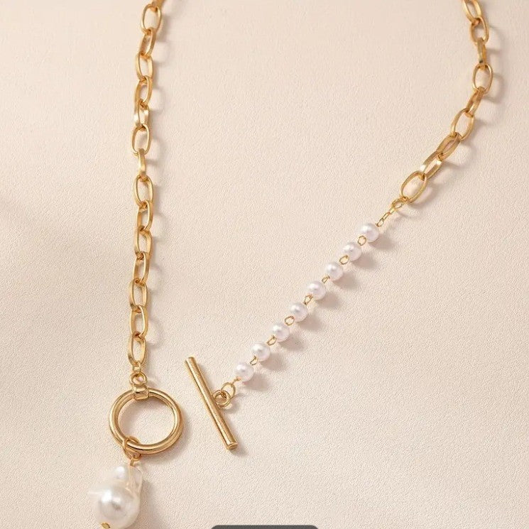 Luna Baroque Pearl Necklace