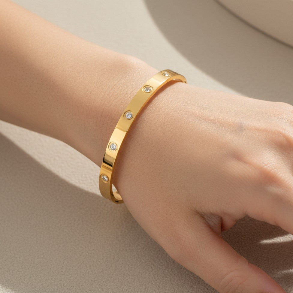 Auraa Crystal Bangle