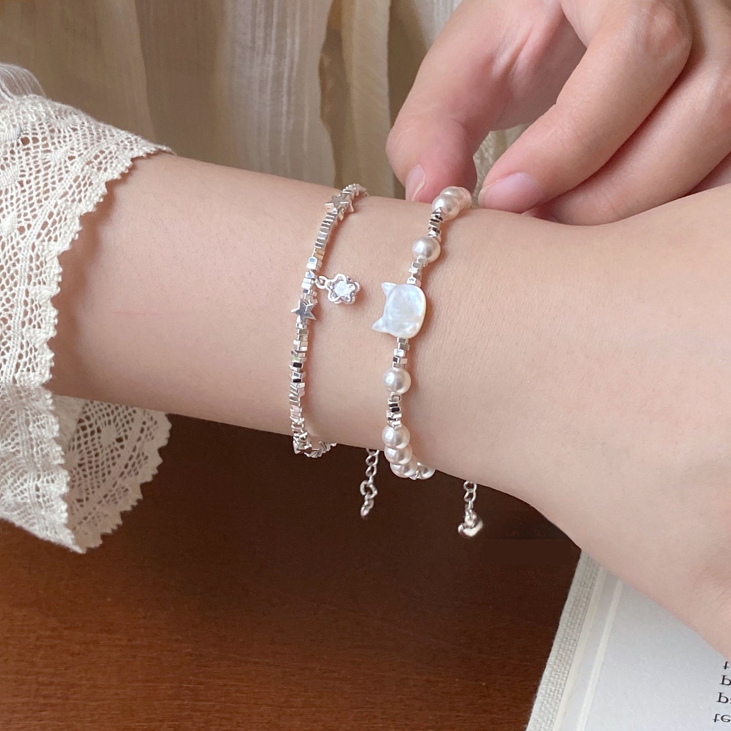 Pearl & Zircon Cat Charm Bracelet (Silver-Plated)