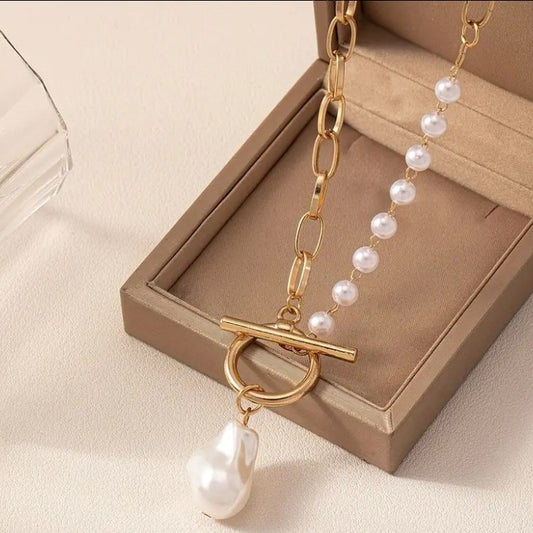 Luna Baroque Pearl Necklace