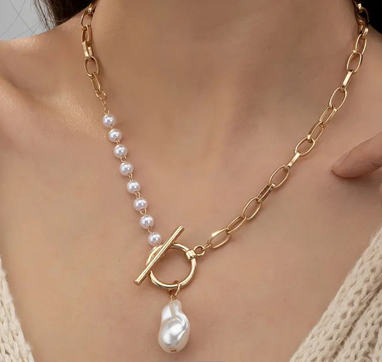 Luna Baroque Pearl Necklace