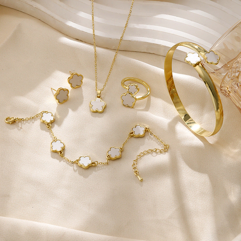 Dainty Floral Jewellery Set