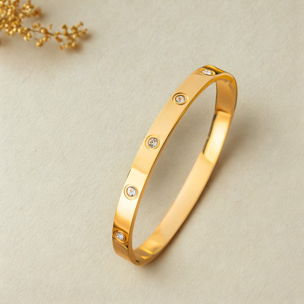 Auraa Crystal Bangle