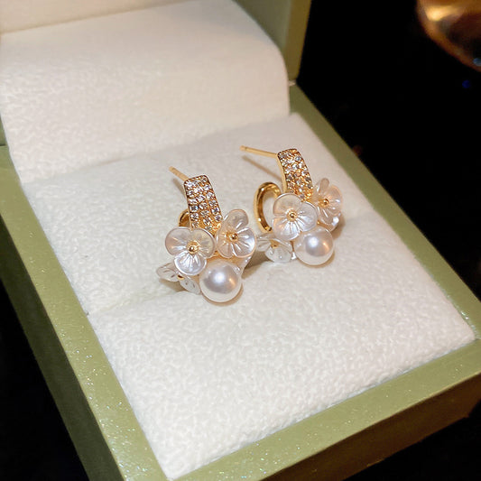 Flower Pearl Stud Earrings